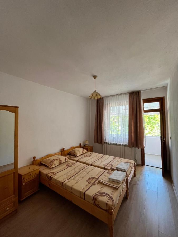 Hotel "Калоянови" Tsarevo Esterno foto